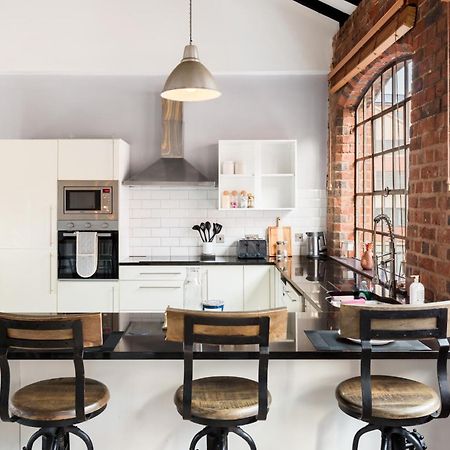 High End Luxury Townhouse In Jq, 4 Bedrooms, Flat Screen Tv In All Rooms, Free Parking, Near Birmingham City Centre Deposit Required Zewnętrze zdjęcie