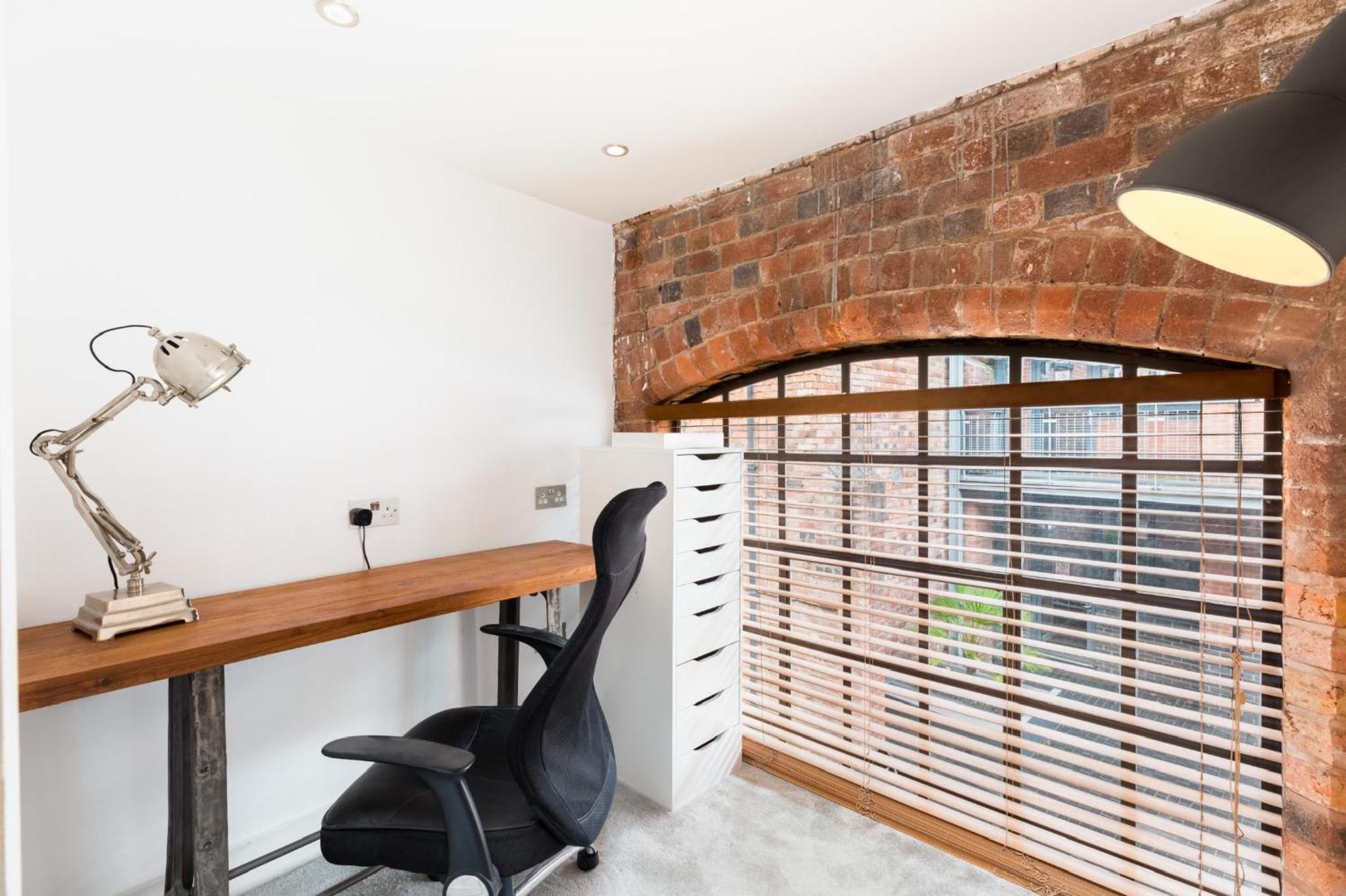 High End Luxury Townhouse In Jq, 4 Bedrooms, Flat Screen Tv In All Rooms, Free Parking, Near Birmingham City Centre Deposit Required Zewnętrze zdjęcie