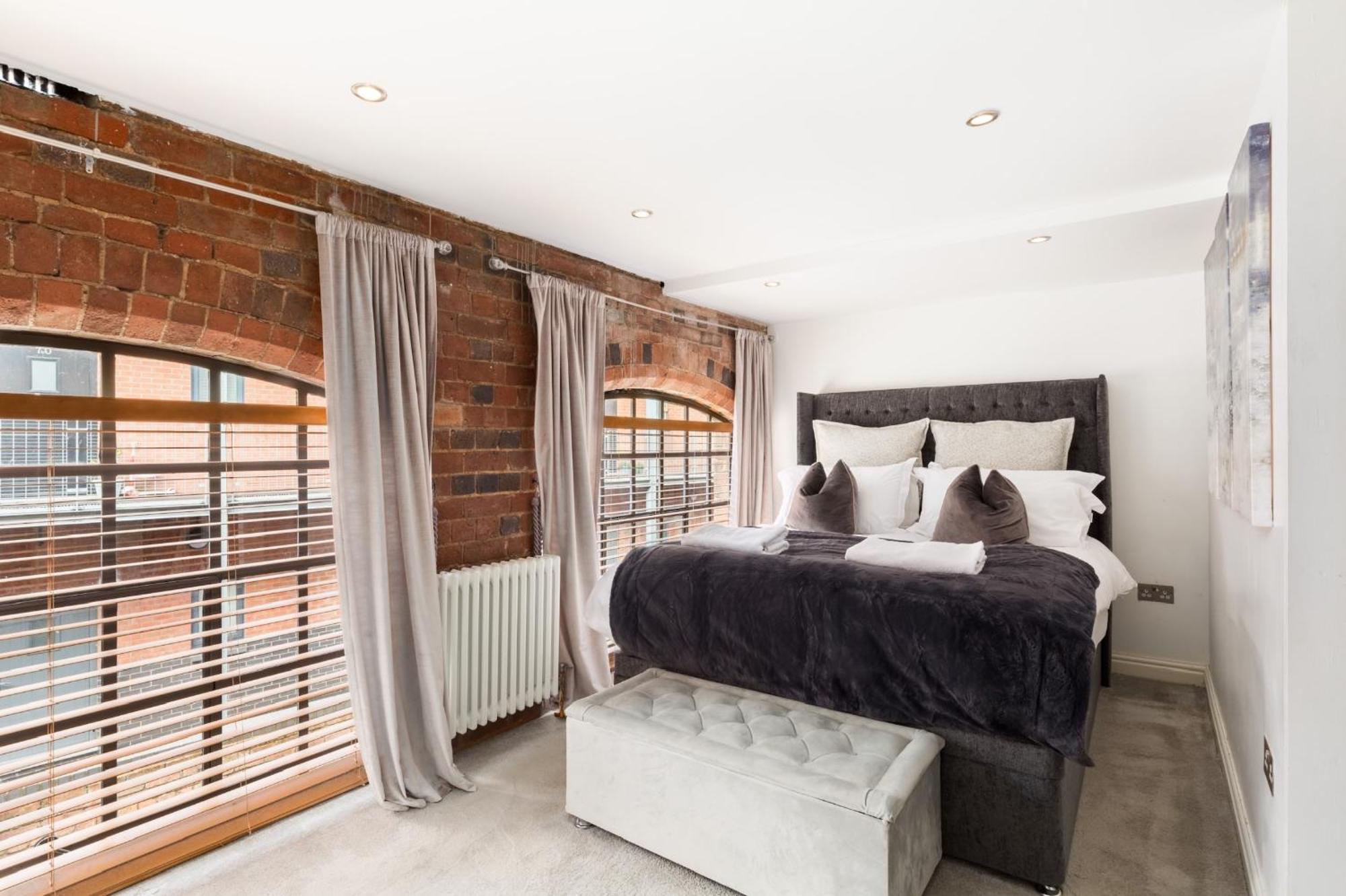 High End Luxury Townhouse In Jq, 4 Bedrooms, Flat Screen Tv In All Rooms, Free Parking, Near Birmingham City Centre Deposit Required Zewnętrze zdjęcie